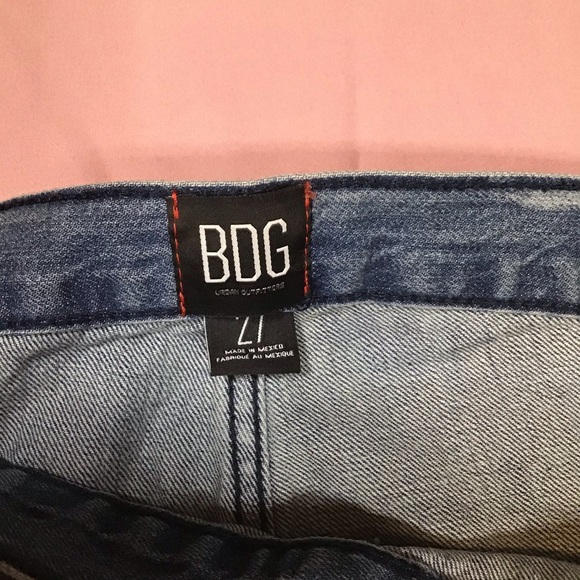 NWOT BDG Bell Bottom Blue Jean Size 27 - Picture 4 of 6